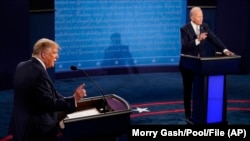 Donald Trump dhe Joe Biden gjatë debatit presidencial, Cleveland, Ohajo, 29 shtator 2020.