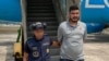 Autoridades de EEUU deportan a hombre buscado en Guatemala por violencia doméstica