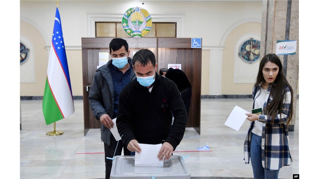 Mirziyoyev 2021-yilning 24-oktabrida o'tgan saylovda ikkinchi muddatga saylangan