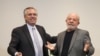 El presidente de Brasil, Luiz Inacio Lula da Silva, se reúne con el presidente de Argentina, Alberto Fernández, en Sao Paulo, Brasil, el 31 de octubre de 2022.