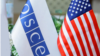유럽안보협력기구(OSCE) 깃발과 미국 성조기.