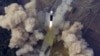북한이 지난 5월 김정은 국무위원장의 명령에 따라 신형 대륙간탄도미사일(ICBM) 화성 17형을 시험 발사했다며 사진을 공개했다.