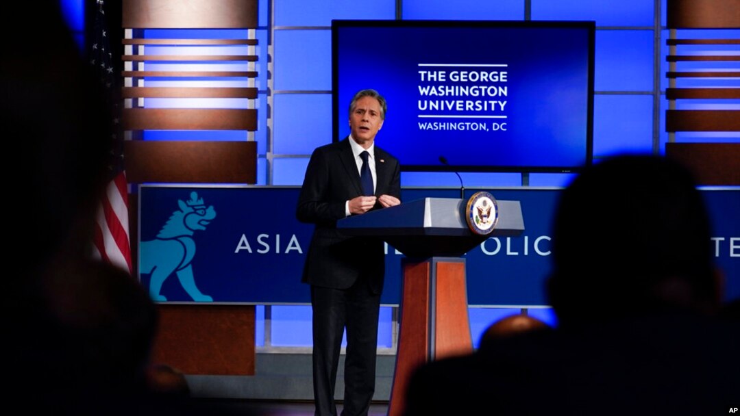 El secretario de Estado de EEUU, Antony Blinken, habla en la Universidad George Washington en Washington, el 26 de mayo de 2022, y describe la política de la administración hacia China en un evento organizado por Asia Society.
