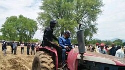 Moçambique precisa de reformas arrojadas para deixar de depender da indústria extractiva, sugerem economistas