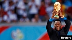 SOCCER-PELE/