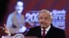 En la foto de la Presidencia de México se ve al presidente de ese país, Andrés Manuel López Obrador, durante una conferencia de prensa en el Palacio Nacional de la Ciudad de México, el 10 de enero de 2022.