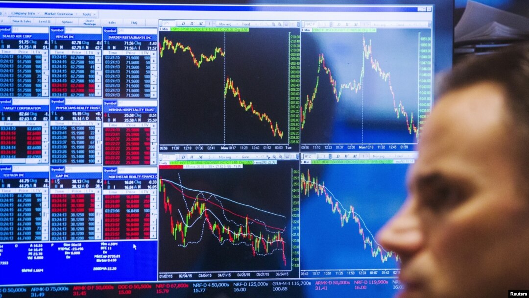 El mercado de valores en Nueva York antes de un cierre a la baja en 2015 cuando el colapso de la economía griega.