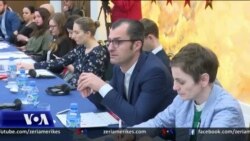Gazetarët protestojnë ndaj paketës "anti-shpifje"