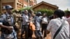 Mkuu wa polisi Uganda asema polisi wataendelea kuwapiga waandishi wa habari