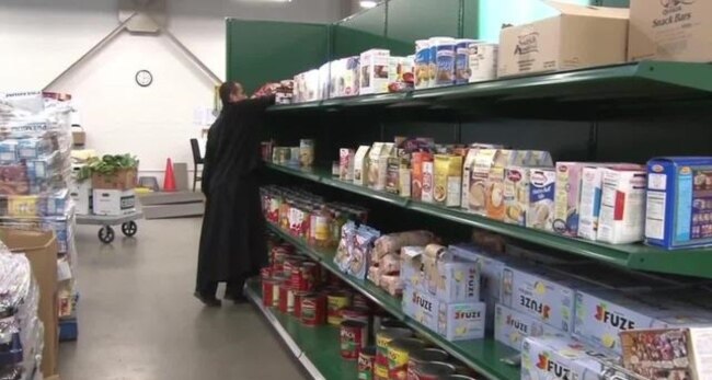 US Holiday Celebrating Bounty Comes as Government Cuts Food Program for Poor