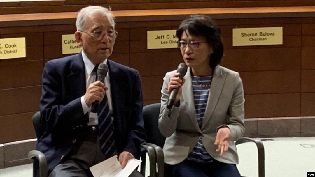 박수남 감독과 딸 박마의 피디가 재일한인 위안부 영화 ‘침묵’ 에 대해 소개하고 있다. 