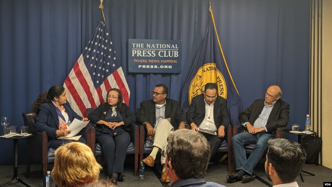Periodistas nicaragüenses compartieron su experiencia bajo la represión del gobierno de Daniel Ortega, que ha cerrado medios de comunicación y encarcelado a varios periodistas.