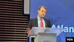 Представитель украинской некоммерческой организации Razom We Stand Илья Заславский в «Атлантическом совете» в Вашингтоне, 8 января 2025 г.