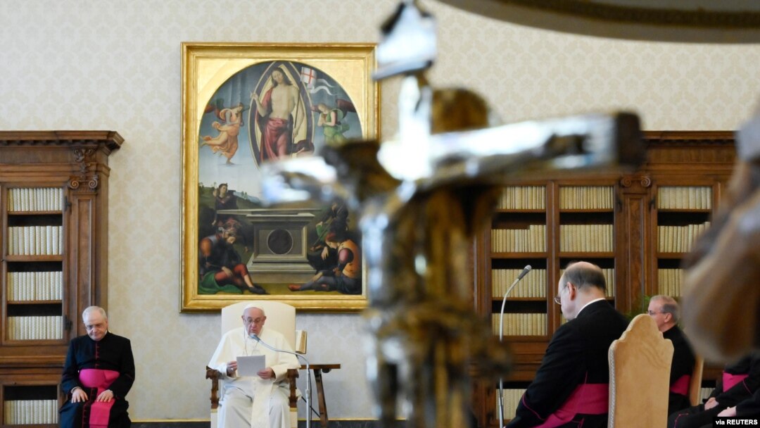 El Papa Francisco endureció más su política contra los sacerdotes acusados de abusar de menores.