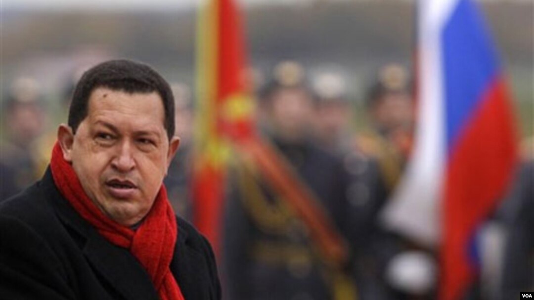 El presidente venezolano, Hugo Chávez, aseguró que su país le proveerá petróleo a Bielorrusia por los próximos 200 años, dentro de los acuerdos que realiza en su gira por Europa y Asia.