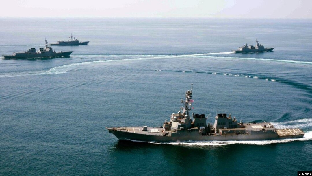 미 해군 구축함 USS 라센.