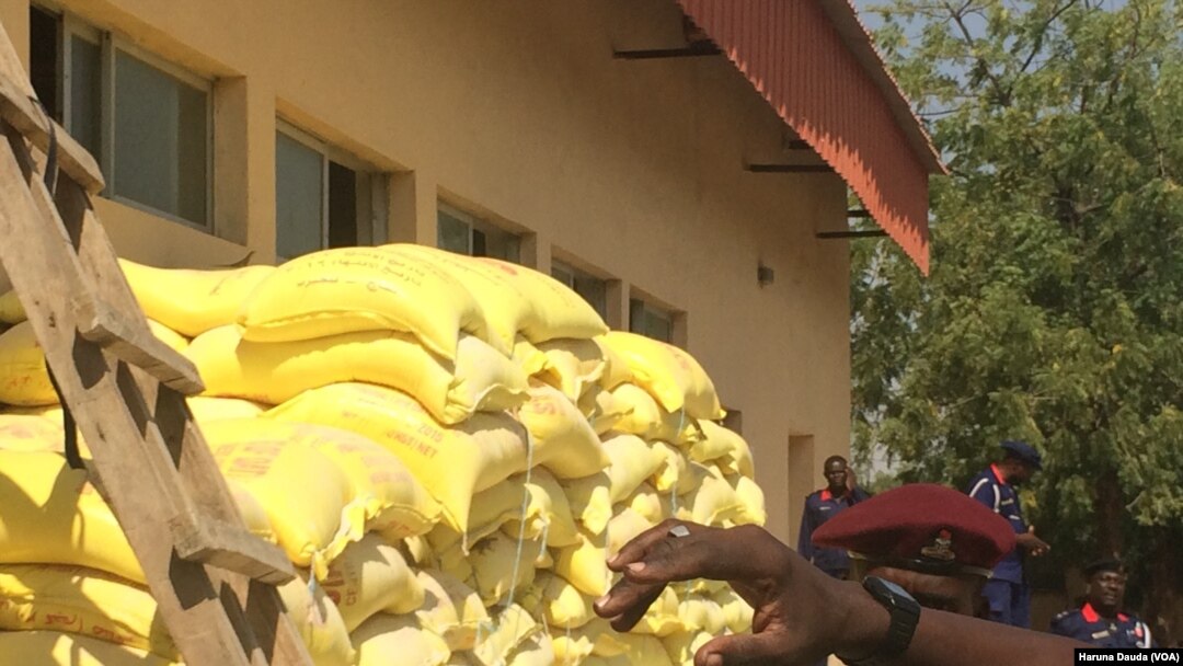Gurbatattu kayan abinci da NSCDC ta cafke a jihar Borno