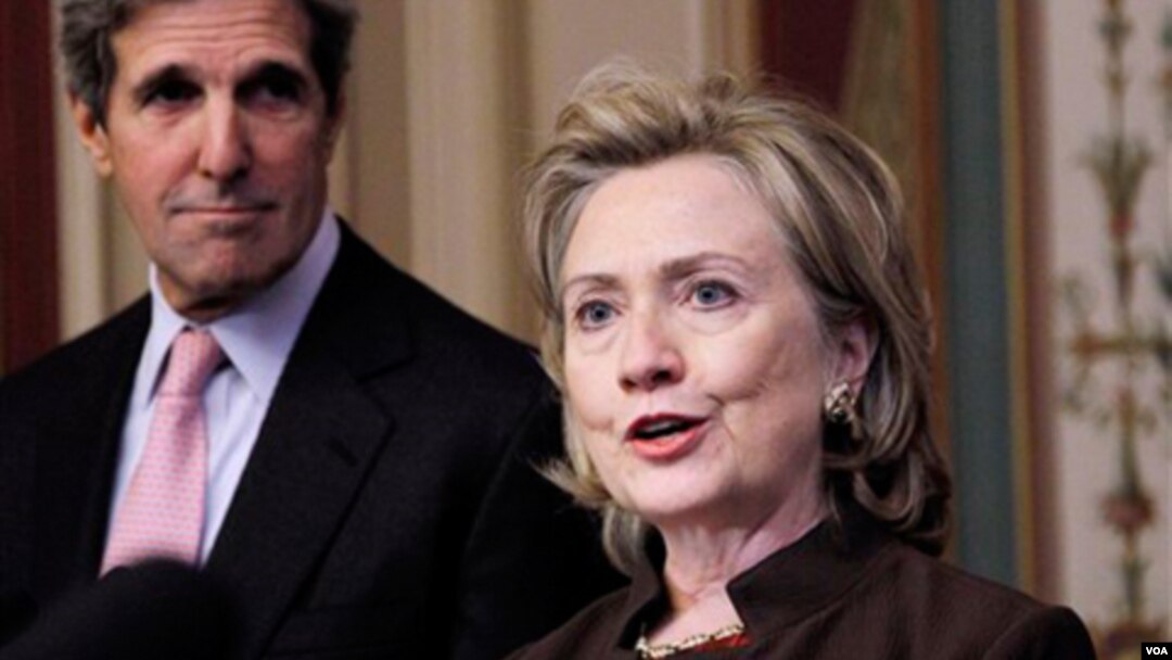 Clinton se dirigirá a Kirguizistán, donde tiene previsto reunirse con el presidente Roza Otunbayeva y revisar el desarrollo de su política.