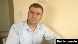 دکتۆر موحه‌مه‌د جه‌لال مه‌جید، پسپۆڕی زانستە سیاسییەکان
