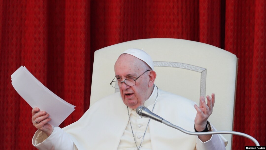 El Papa Francisco, en la audiencia semanal en el Vaticano, solicitó que la pandemia no sea politizada ni se convierta en un fin comercial. 