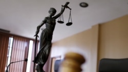 Angola: Fiscais de Viana em julgamento por terem espancado inspector do SIC - 1:26
