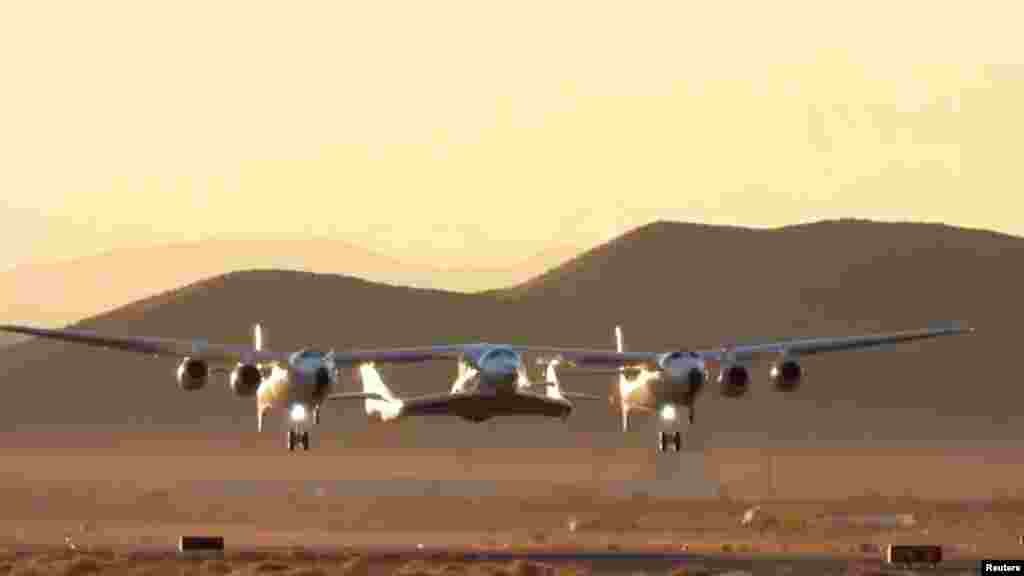 Virgin Galactic&#39;s carrier airplane WhiteKnightTwo carrying a space tourism rocket plane SpaceShipTwo takes off from Mojave Air and Space Port in Mojave, California, in a still image from video.