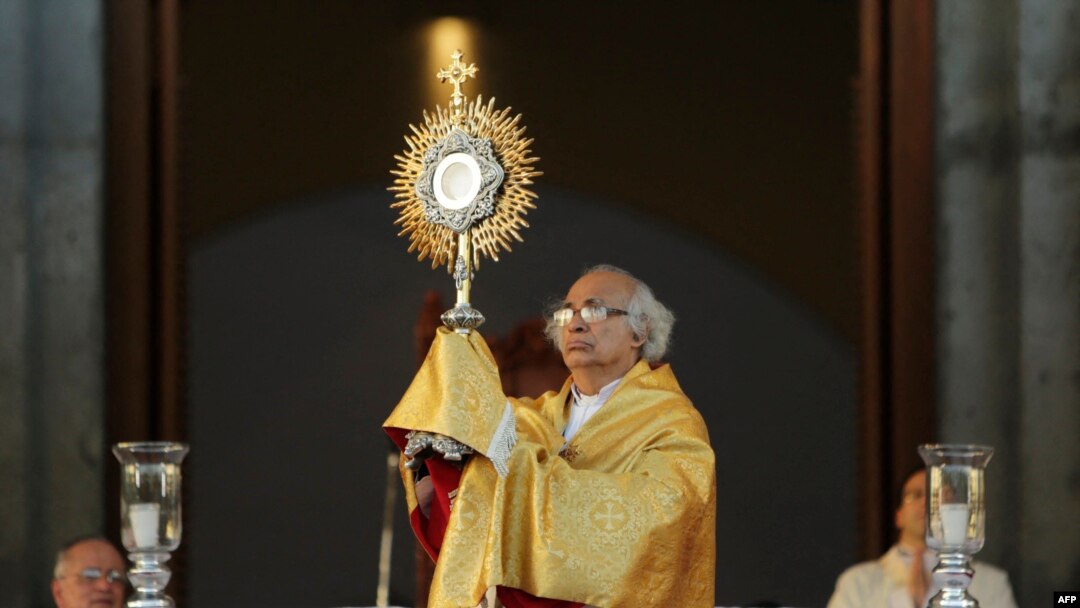 El cardenal nicaragüense Leopoldo Brenes oficcia una misa por la paz en Managua, Nicaragua, el 1 de enero de 2019.