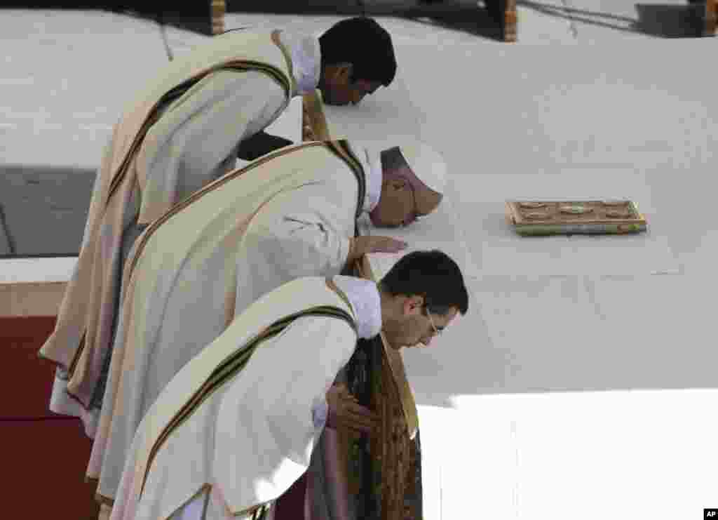 Pope Francis celebrates his inaugural mass in Saint Peter's Square at the Vatican, March 19, 2013.