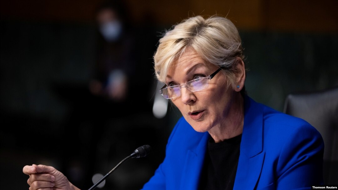 Jennifer Granholm presta testimonio ante el comité de Energía y Recursos Naturales del Senado, el 27 de enero de 2021.
