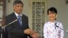 ၂၀၁၂ခုနှစ်က အာဆီယံ အတွင်းရေးမှူးချုပ် ဆူရင်ပစ်ဆူဝမ် နဲ့ မြန်မာ့ဒီမိုကရေစီခေါင်းဆောင်ဒေါ်အောင်ဆန်းစုကြည်တို့ တွေ့ဆုံခဲ့စဉ်။