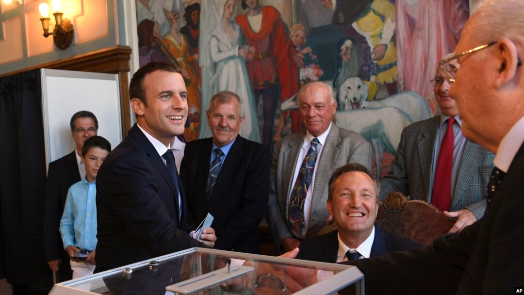 Emmanuel Macron a rumfar zabe