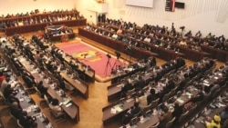 Parlamento moçambicano aprova revisão pontual da Constituição