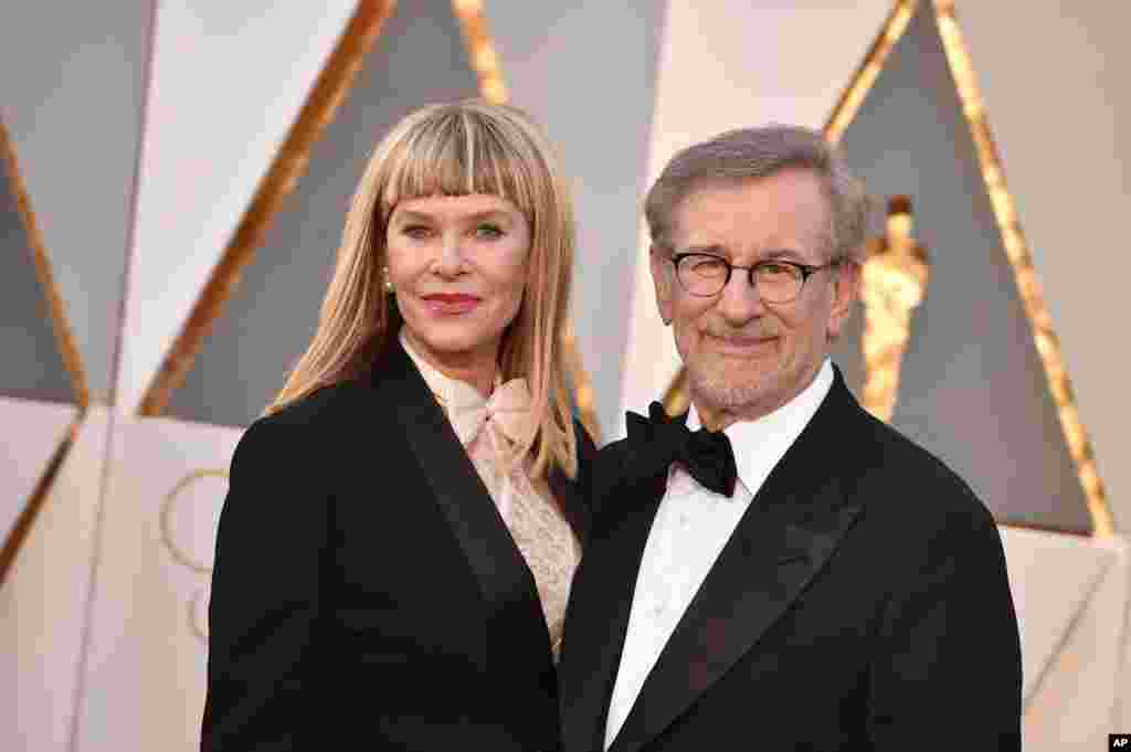 Kate Capshaw, left, and Steven Spielberg arrive at the Oscars on Feb. 28, 2016, at the Dolby Theatre in Los Angeles.