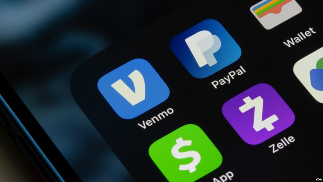 Se ven los íconos de las aplicaciones Venmo, PayPal, Cash App y Zelle en un iPhone. Portland, Oregon, EE. UU. - 12 de diciembre de 2022.