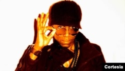 Show Caro, cantor guineense