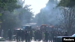 阿富汗首都喀布尔西部发生一起自杀式汽车炸弹袭击，图为袭击现场（2017年7月24日）