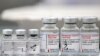 FDA da luz verde a refuerzos de Pfizer y Moderna para mayores de 18 años