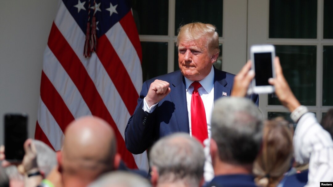 El presidente Donald Trump describió como "asesino malvado" al pistolero que atacó un festival en Gilroy, California, el sábado 27 de julio, matando a tres personas y dejando 15 heridos antes de ser abatido por la policía.