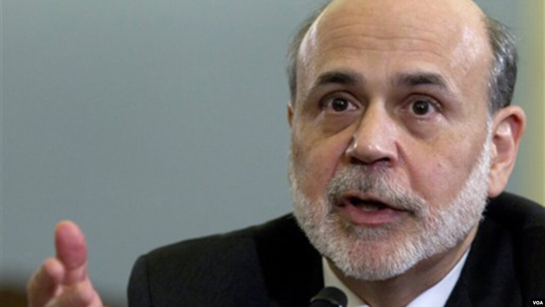 Ben Bernanke dijo que los bajos intereses son un paso apropiado para combatir el desempleo.