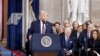 Tổng thống Donald Trump phát biểu sau khi tuyên thệ nhậm chức Tổng thống thứ 47 của Hoa Kỳ trong Lễ nhậm chức Tổng thống lần thứ 60 tại Rotunda của Điện Capitol ở Washington, ngày 20/1/2025.