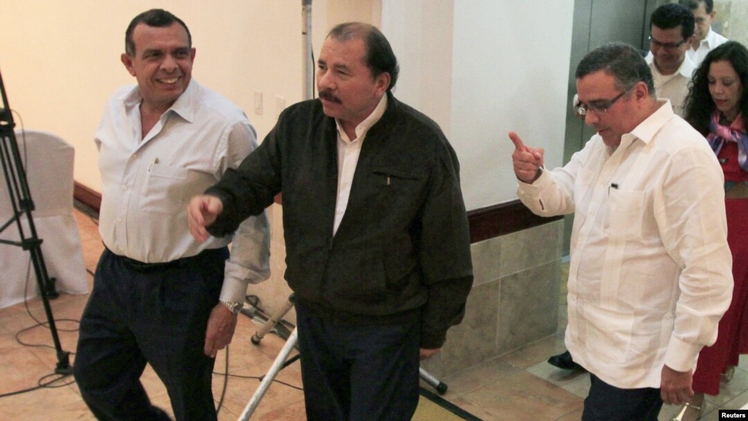 Los presidentes Porfirio Lobo, Daniel Ortega y Mauricio Funes, se comprometieron a mantener las aguas del Golfo de Fonseca como zona de paz.