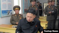 북한 김정은 국방위원회 제1위원장이 조선인민군 제552군부대관하 구분대를 시찰했다고, 북한 관영 '조선중앙통신'이 7일 보도했다.