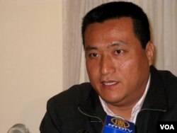 方政；天安门民主大学复校扩建筹备组召集人（美国之音国符拍摄）