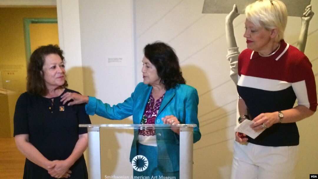 La Galería Nacional rindió honores a Dolores Huerta por su incansable lucha por los derechos básicos de los campesinos en Estados Unidos.