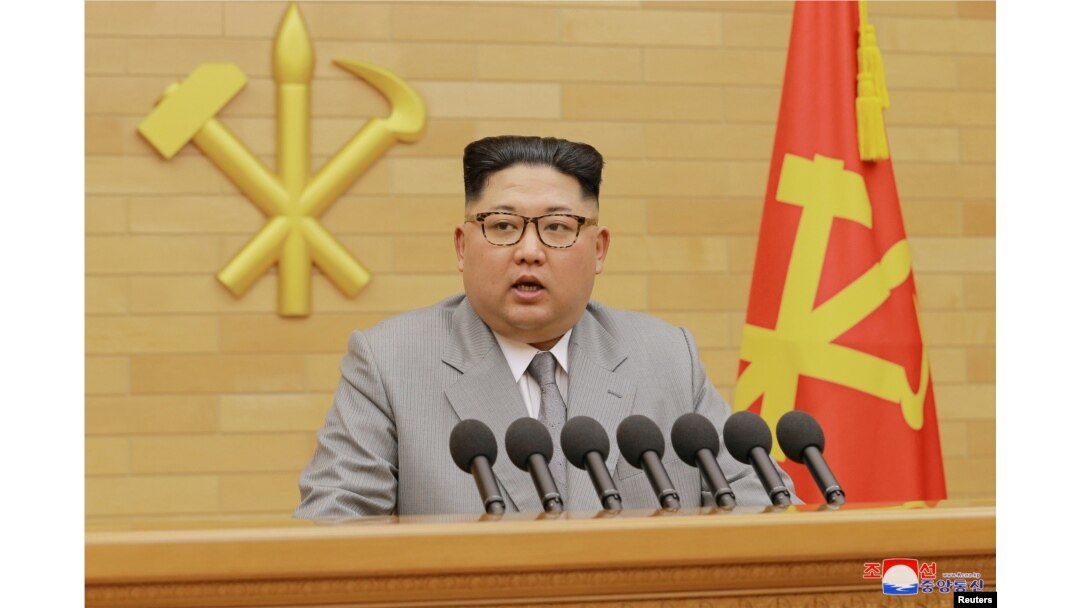 김정은 북한 국무위원장이 1일 육성으로 신년사를 발표하는 사진을 북한 관영 조선중앙통신이 보도했다.
