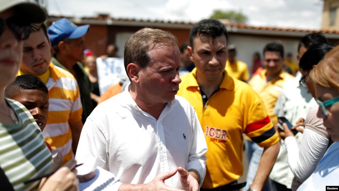 Juan Pablo Guanipa explicó que se dirigía a un compromiso cuando fue interceptado y golpeado por los agentes.