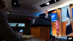 Foto Achiv: Pot Pawol Depatman d'Eta a, Ned Price pale pandan yon rankont ak lapres nan Washington, 7 Jiye, 2021.
