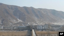 북한으로 연결되는 두만강 다리 (자료사진)