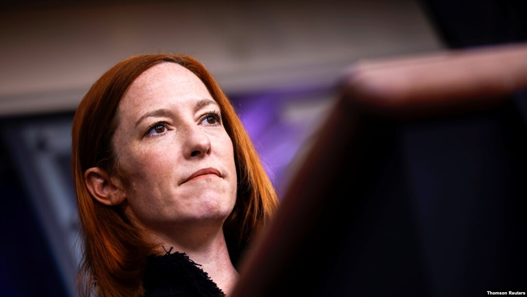 La portavoz de la Casa Blanca, Jen Psaki, conversa con los periodistas durante una rueda de prensa el 11 de febrero de 2021.