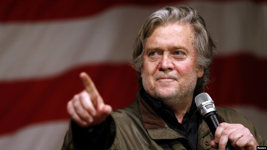 Ex estratega de la Casa Blanca Steve Bannon anuncia que dejará de ser presidente ejecutivo del sitio de noticias conservadoras Breitbart News Network.